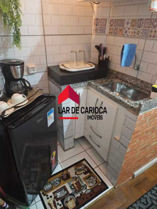Imagem Imóvel com 1 Quarto à Venda, 23 m² em Copacabana - Rio De Janeiro Imagem Imóvel com 1 Quarto à Venda, 23 m² em Copacabana - Rio De Janeiro