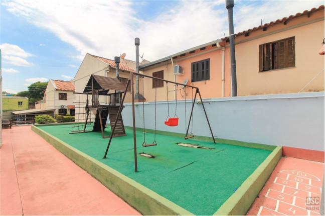 Imagem Casa com 2 Quartos à Venda, em Vila Nova - Porto Alegre Imagem Casa com 2 Quartos à Venda, em Vila Nova - Porto Alegre