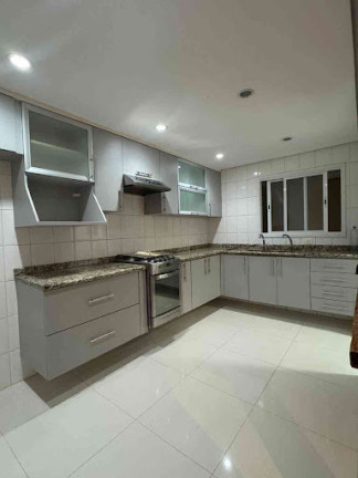 Imagem Casa com 3 Quartos à Venda, 165 m² em Tamboré 06 - Santana De Parnaíba Imagem Casa com 3 Quartos à Venda, 165 m² em Tamboré 06 - Santana De Parnaíba