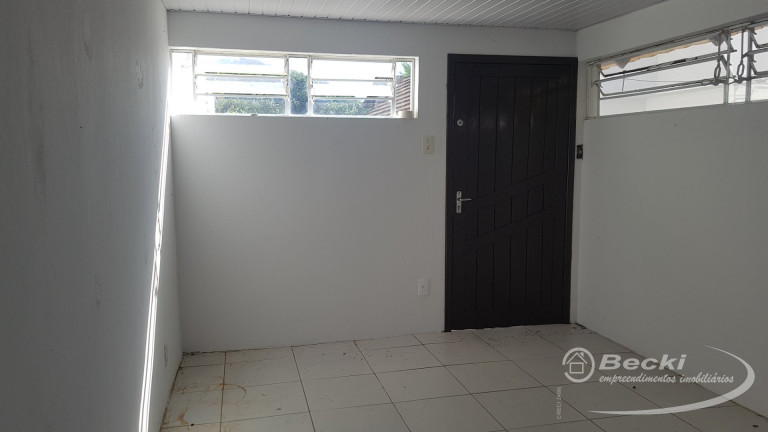 Imagem Casa com 6 Quartos à Venda, 166 m² em Atiradores - Joinville Imagem Casa com 6 Quartos à Venda, 166 m² em Atiradores - Joinville