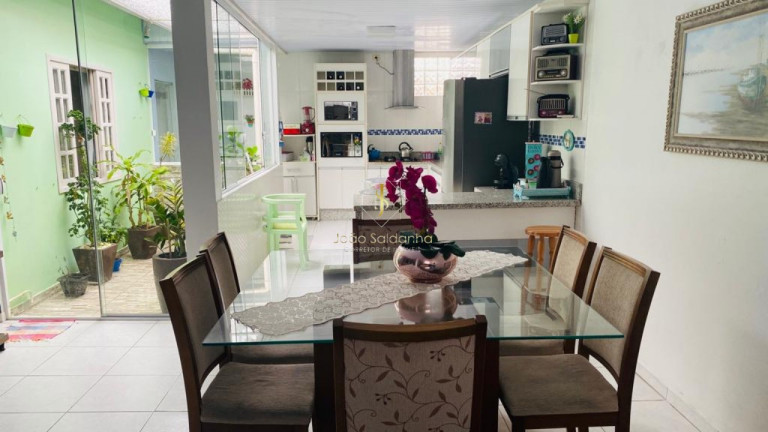Imagem Casa com 3 Quartos à Venda, em Centro - Guaratuba Imagem Casa com 3 Quartos à Venda, em Centro - Guaratuba