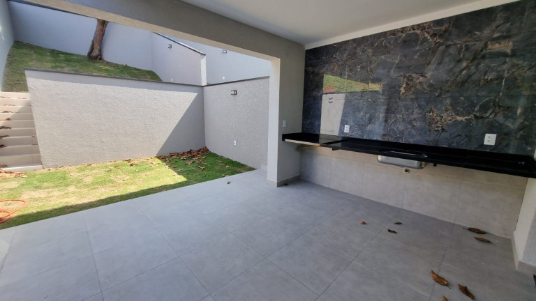 Imagem Casa com 3 Quartos à Venda, 124 m² em Jardim Do Lago - Atibaia Imagem Casa com 3 Quartos à Venda, 124 m² em Jardim Do Lago - Atibaia
