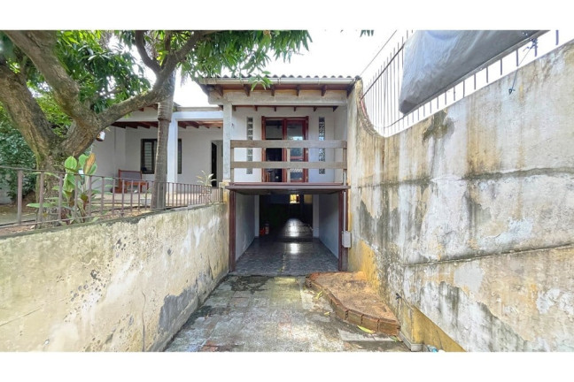 Imagem Casa com 3 Quartos à Venda, 289 m² em Morro Santana - Porto Alegre Imagem Casa com 3 Quartos à Venda, 289 m² em Morro Santana - Porto Alegre