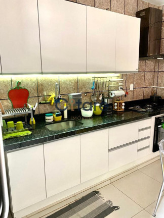 Imagem Casa com 4 Quartos à Venda, 321 m² em Parque Manibura - Fortaleza Imagem Casa com 4 Quartos à Venda, 321 m² em Parque Manibura - Fortaleza