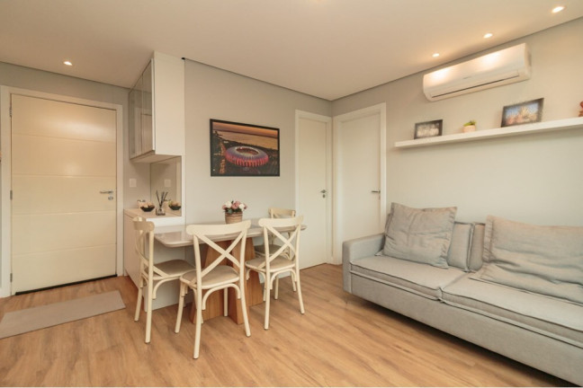 Imagem Apartamento com 1 Quarto à Venda, 40 m² em Menino Deus - Porto Alegre Imagem Apartamento com 1 Quarto à Venda, 40 m² em Menino Deus - Porto Alegre