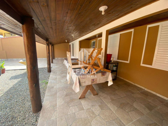 Imagem Casa com 5 Quartos à Venda, 179 m² em Itapema Do Saí - Itapoá Imagem Casa com 5 Quartos à Venda, 179 m² em Itapema Do Saí - Itapoá