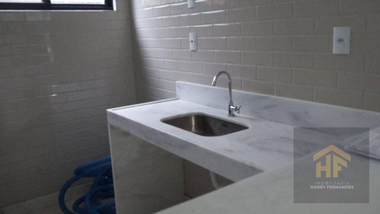 Imagem Apartamento com 3 Quartos à Venda, 66 m² em Espinheiro - Recife
