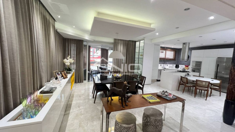 Imagem Apartamento com 3 Quartos à Venda, 260 m² Imagem Apartamento com 3 Quartos à Venda, 260 m²