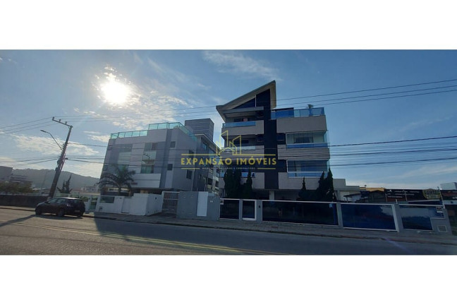 Imagem Imóvel com 2 Quartos à Venda, 154 m² em Ingleses Do Rio Vermelho - Florianópolis Imagem Imóvel com 2 Quartos à Venda, 154 m² em Ingleses Do Rio Vermelho - Florianópolis