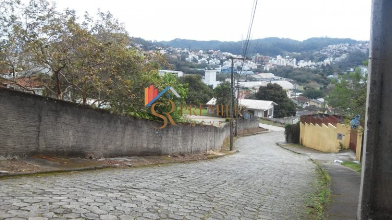 Imagem Imóvel à Venda, 229 m² em Trindade - Florianópolis Imagem Imóvel à Venda, 229 m² em Trindade - Florianópolis