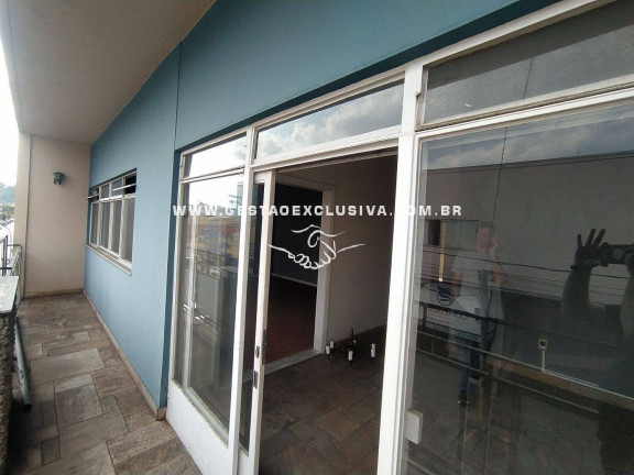 Imagem Sobrado com 4 Quartos à Venda, 258 m² em Centro - Itatiba