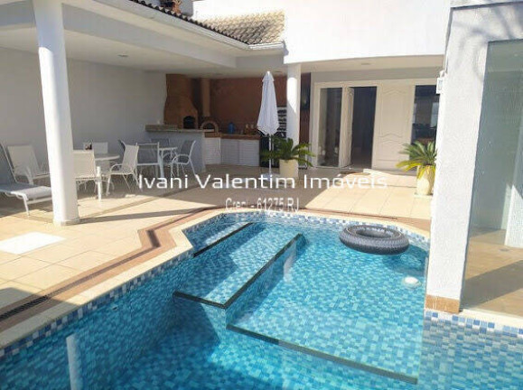 Casa com 5 Quartos à Venda, 300 m² em Recreio Dos Bandeirantes - Rio De Janeiro