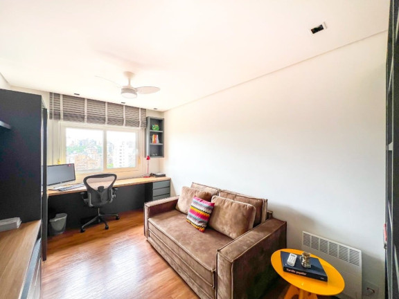 Imagem Apartamento com 4 Quartos à Venda, 304 m² em Petrópolis - Porto Alegre Imagem Apartamento com 4 Quartos à Venda, 304 m² em Petrópolis - Porto Alegre