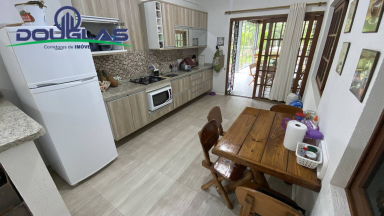 Imagem Casa com 3 Quartos à Venda, 1.200 m² em Viamão
