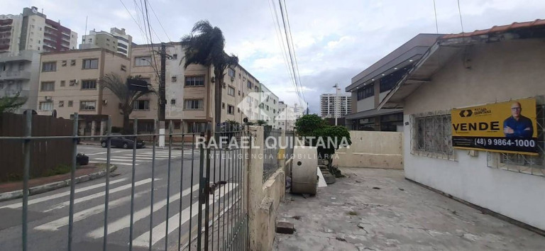 Imagem Casa com 3 Quartos à Venda, 140 m² em Kobrasol - São José