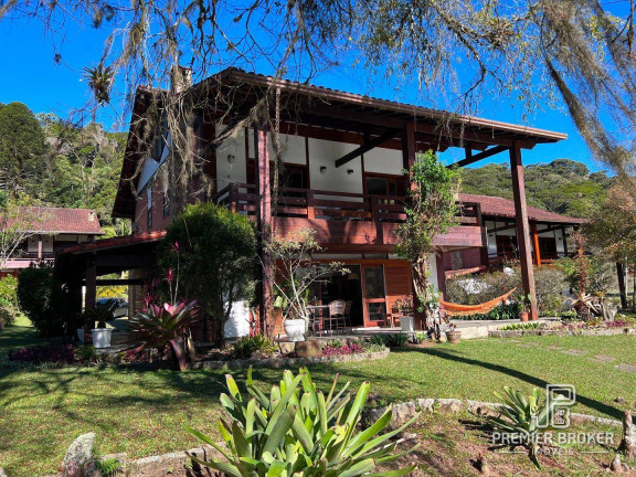 Imagem Casa com 4 Quartos à Venda, 371 m² em Comary - Teresópolis