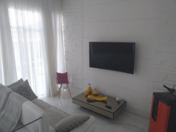 Imagem Sobrado com 6 Quartos à Venda, 320 m² em Arujá Country Club - Arujá
