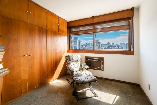 Imagem Apartamento com 4 Quartos à Venda, 232 m² em Petrópolis - Porto Alegre Imagem Apartamento com 4 Quartos à Venda, 232 m² em Petrópolis - Porto Alegre
