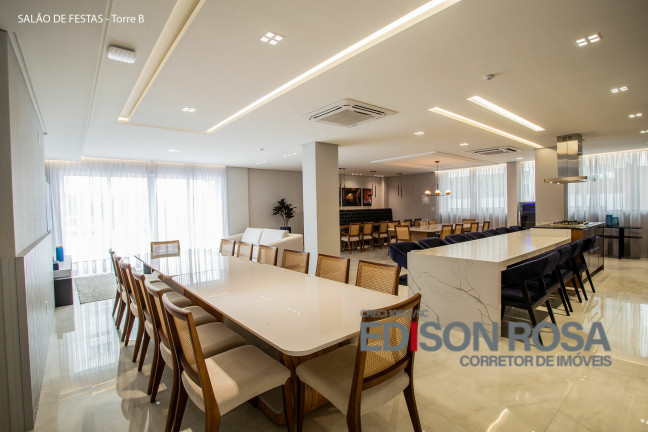 Imagem Apartamento com 3 Quartos à Venda, 101 m² em Centro - Florianópolis Imagem Apartamento com 3 Quartos à Venda, 101 m² em Centro - Florianópolis