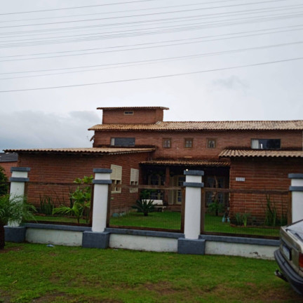 Casa com 4 Quartos à Venda,  em Capão Da Canoa