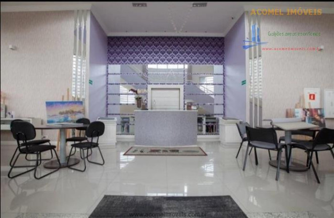 Imóvel Comercial à Venda, 1.800 m² em Cambuci - São Paulo