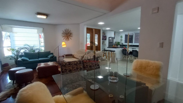 Imagem Casa com 4 Quartos à Venda, 198 m² em Jardim Itu - Porto Alegre Imagem Casa com 4 Quartos à Venda, 198 m² em Jardim Itu - Porto Alegre
