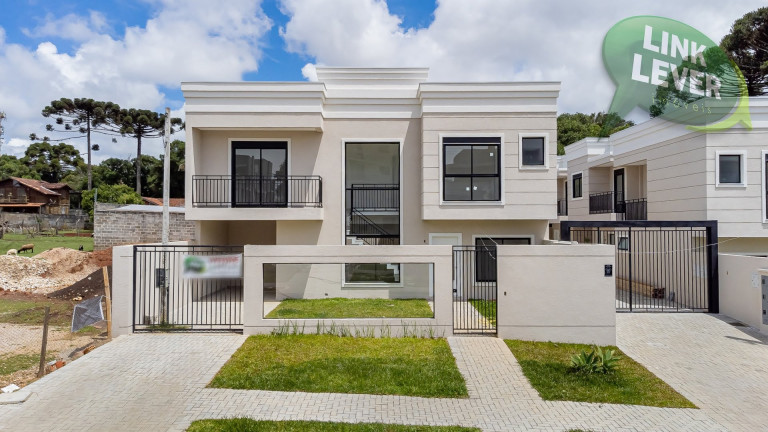 Sobrado com 3 Quartos à Venda, 163 m² em Boa Vista - Curitiba