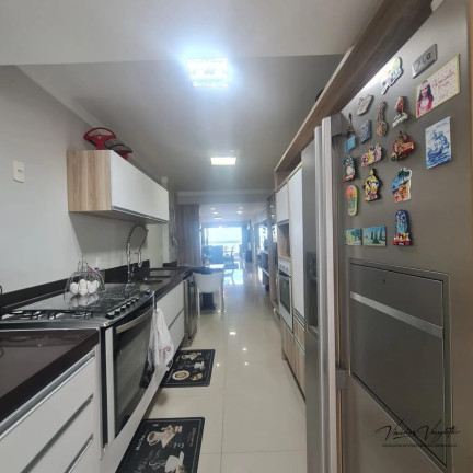 Imagem Apartamento com 5 Quartos para Temporada, 218 m² em Centro - Balneário Camboriú Imagem Apartamento com 5 Quartos para Temporada, 218 m² em Centro - Balneário Camboriú