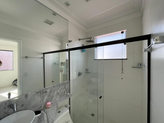 Imagem Casa com 4 Quartos à Venda, 900 m² em Busca Vida - Camaçari