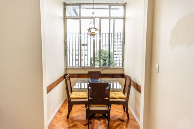 Imagem Imóvel com 3 Quartos à Venda, 120 m² em Tijuca - Rio De Janeiro Imagem Imóvel com 3 Quartos à Venda, 120 m² em Tijuca - Rio De Janeiro