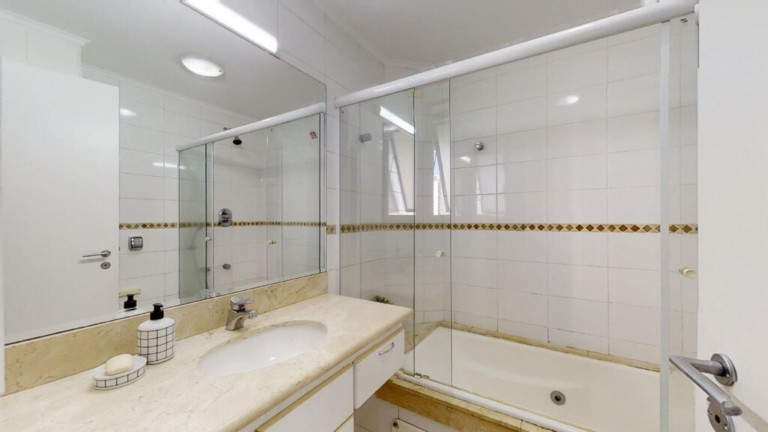 Imagem Imóvel com 3 Quartos à Venda, 121 m² em Moema - São Paulo Imagem Imóvel com 3 Quartos à Venda, 121 m² em Moema - São Paulo