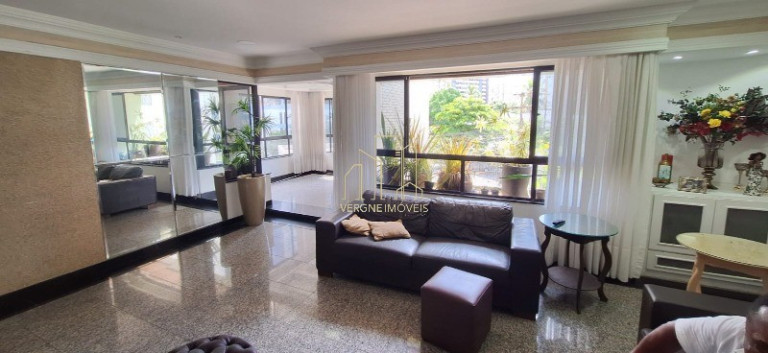 Imagem Imóvel com 4 Quartos à Venda, 240 m² em Pituba - Salvador Imagem Imóvel com 4 Quartos à Venda, 240 m² em Pituba - Salvador