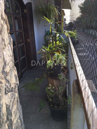 Imagem Sobrado com 5 Quartos à Venda, 154 m² em Quitaúna - Osasco
