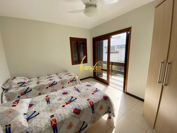Imagem Casa com 5 Quartos à Venda, 300 m² em Centro - Xangri-la Imagem Casa com 5 Quartos à Venda, 300 m² em Centro - Xangri-la