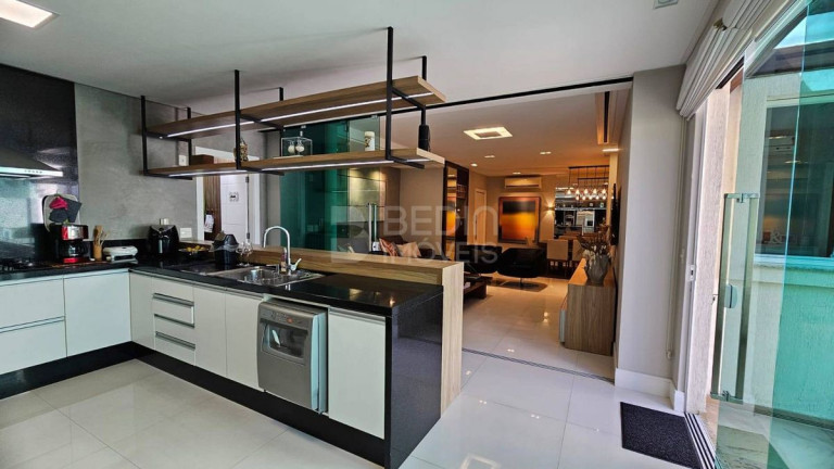 Imagem Apartamento com 3 Quartos à Venda, 177 m² em Centro - Balneário Camboriú Imagem Apartamento com 3 Quartos à Venda, 177 m² em Centro - Balneário Camboriú