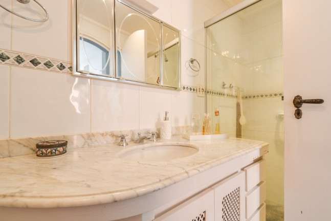 Imagem Apartamento com 4 Quartos à Venda, 161 m² em Moema - São Paulo