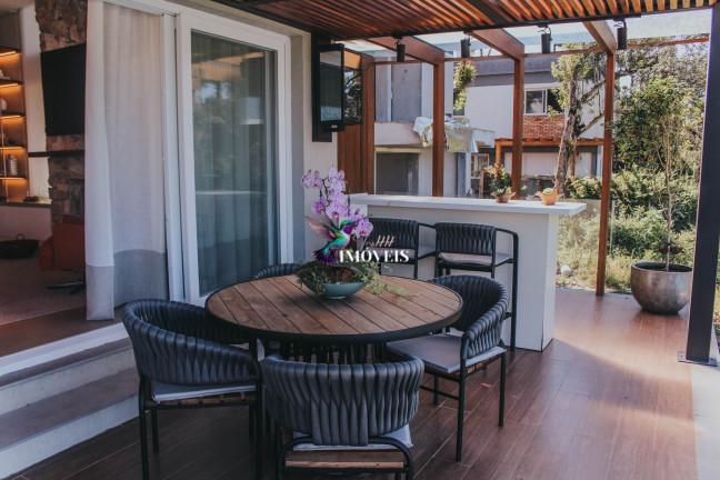 Imagem Casa com 6 Quartos à Venda, 568 m² em Centro - Canela Imagem Casa com 6 Quartos à Venda, 568 m² em Centro - Canela