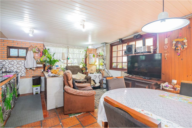 Imagem Casa com 5 Quartos à Venda, em Petrópolis - Porto Alegre Imagem Casa com 5 Quartos à Venda, em Petrópolis - Porto Alegre