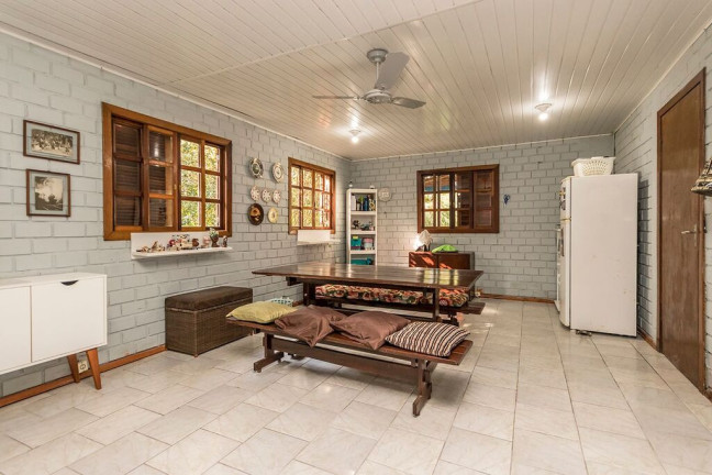 Imagem Chácara com 2 Quartos à Venda, 20.000 m² em Lami - Porto Alegre Imagem Chácara com 2 Quartos à Venda, 20.000 m² em Lami - Porto Alegre