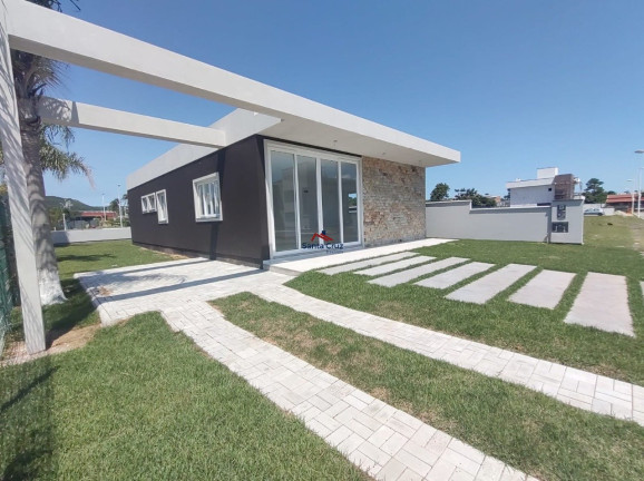 Imagem Casa com 3 Quartos à Venda, 375 m² em São João Do Rio Vermelho - Florianópolis Imagem Casa com 3 Quartos à Venda, 375 m² em São João Do Rio Vermelho - Florianópolis