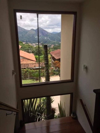 Imagem Casa com 4 Quartos à Venda, em Braunes - Nova Friburgo Imagem Casa com 4 Quartos à Venda, em Braunes - Nova Friburgo