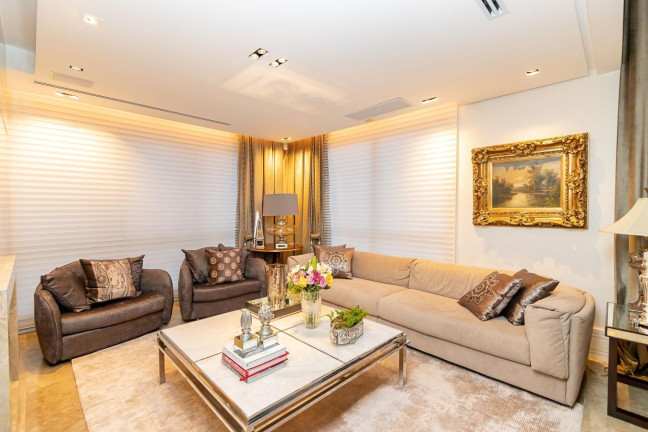 Imagem Apartamento com 3 Quartos à Venda, 791 m² em água Verde - Curitiba
