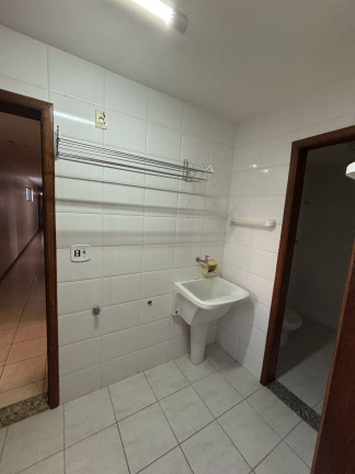 Imagem Apartamento com 3 Quartos para Alugar, 110 m² em Parque Hotel - Araruama