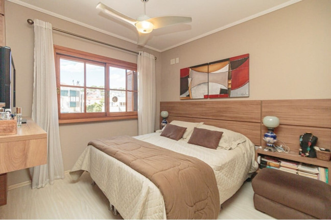 Imagem Casa com 4 Quartos à Venda, 314 m² em Chácara Das Pedras - Porto Alegre Imagem Casa com 4 Quartos à Venda, 314 m² em Chácara Das Pedras - Porto Alegre