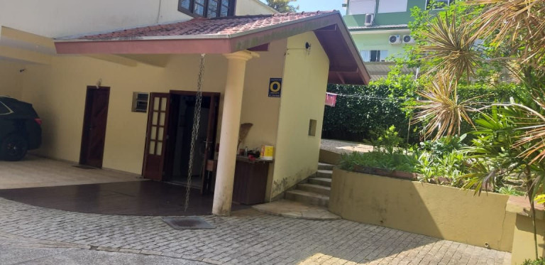 Imagem Casa com 4 Quartos à Venda, 351 m² em Taquaras - Balneário Camboriú Imagem Casa com 4 Quartos à Venda, 351 m² em Taquaras - Balneário Camboriú