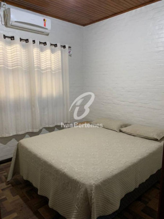 Imagem Casa com 4 Quartos para Temporada, em Centro - Bombinhas Imagem Casa com 4 Quartos para Temporada, em Centro - Bombinhas