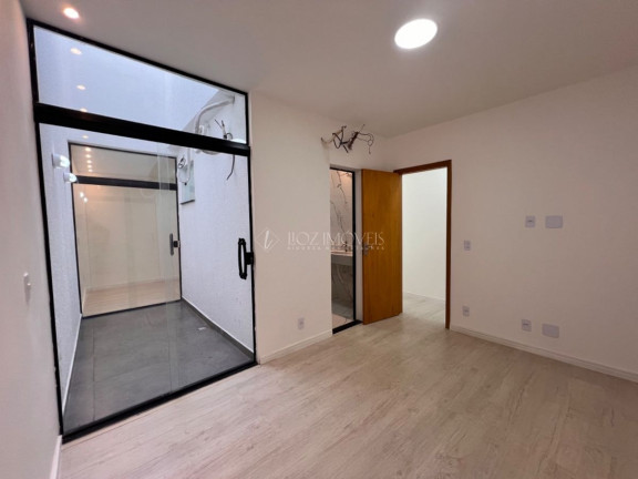 Imagem Casa de Condomínio com 5 Quartos à Venda, 195 m² em Vargem Pequena - Rio De Janeiro