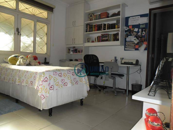 Imagem Casa com 3 Quartos à Venda, 220 m² em Santa Rosa - Niterói