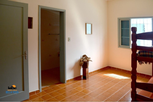 Imagem Casa com 3 Quartos à Venda, em Solemar - Praia Grande Imagem Casa com 3 Quartos à Venda, em Solemar - Praia Grande