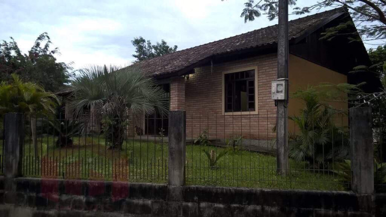 Imagem Imóvel com 2 Quartos à Venda, 1.800 m²